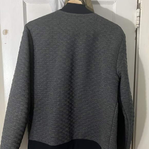 Black Grey Zipper , Size - M, Arrow - Picture 4 of 4